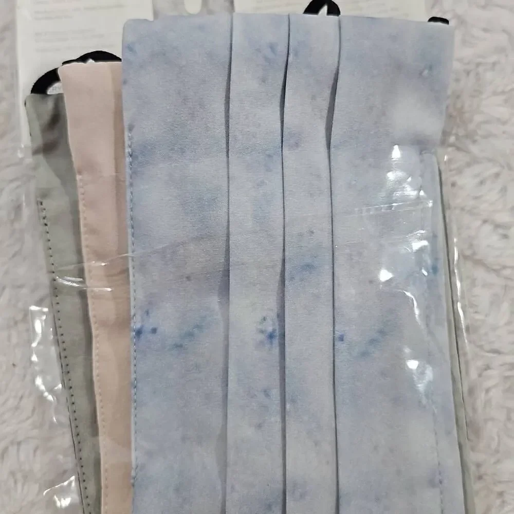 Athleta Face Masks Set of 5 Assorted Colors Adjustable Straps